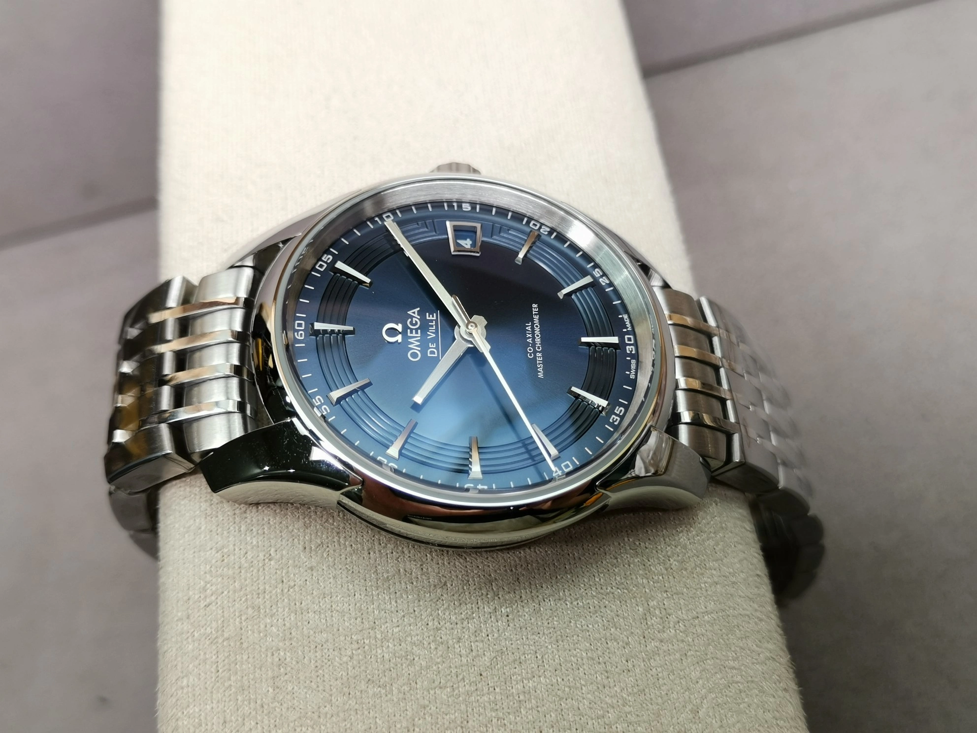 Refined CBD Factory Omega De Ville Hour Vision 41mm Blue Dial (431.33.41.21.03.001) 1:1 Super Clone – DD8500 Movement 336